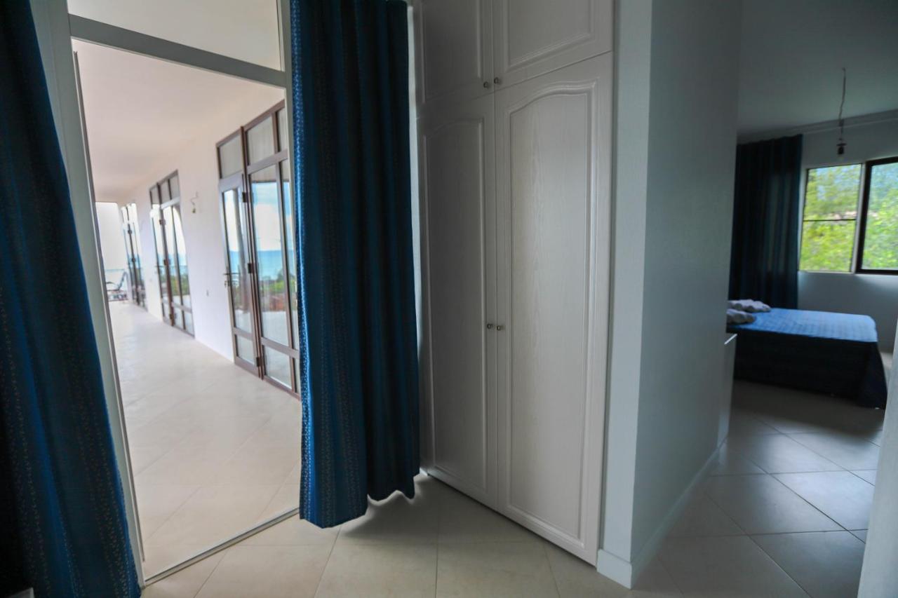 Hometel 4 Friends Gagra Exterior photo